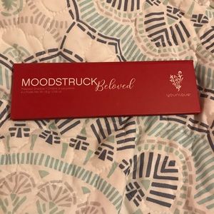 Younique Moodstruck Beloved Eyeshadow palette